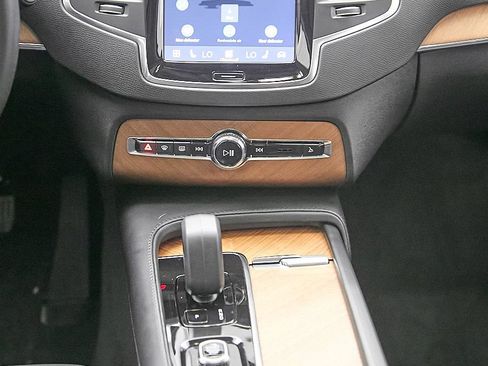 Certified 2023 Volvo XC90 B6 Core w/ Protection Package Premier AWD/4WD image 30