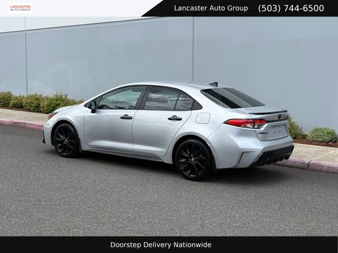 Used 2020 Toyota Corolla SE FWD image 4