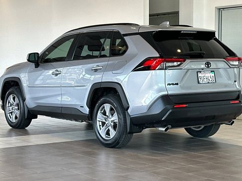Certified 2025 Toyota RAV4 LE AWD/4WD image 6