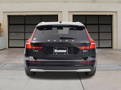 New 2026 Volvo V60 B5 Cross Country Plus w/ Protection Package AWD/4WD image 4