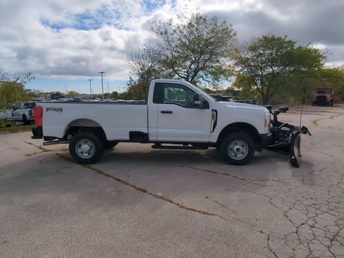 New 2025 Ford F250 XL w/ FX4 Off-Road Package AWD/4WD image 11