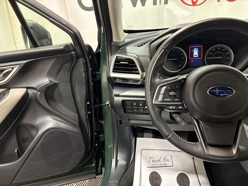 Used 2022 Subaru Forester Premium AWD/4WD image 26