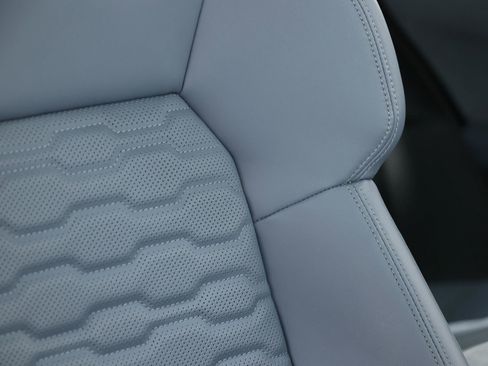 Used 2024 Audi e-tron GT Premium Plus w/ Performance Package image 75