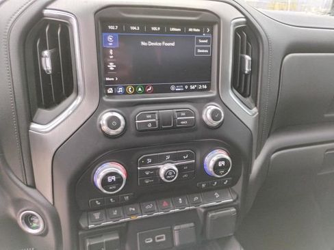 Used 2023 GMC Sierra 2500 Denali w/ Denali Ultimate Package AWD/4WD image 21