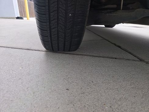 Used 2016 Toyota Highlander Limited image 37