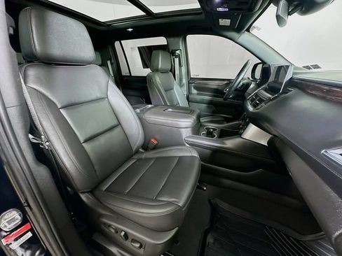 Certified 2024 Chevrolet Suburban Z71 w/ Z71 Off-Road Package AWD/4WD image 37