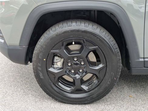 Used 2023 Jeep Compass Trailhawk w/ Trailhawk Elite Group image 14