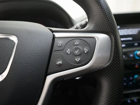 Used 2023 GMC Terrain SLE w/ Driver Convenience Package image 18