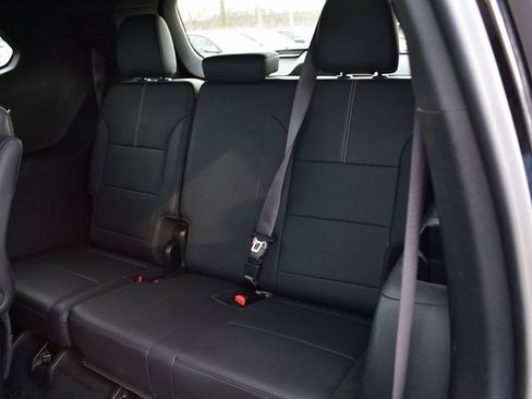 Used 2024 GMC Acadia Elevation image 27