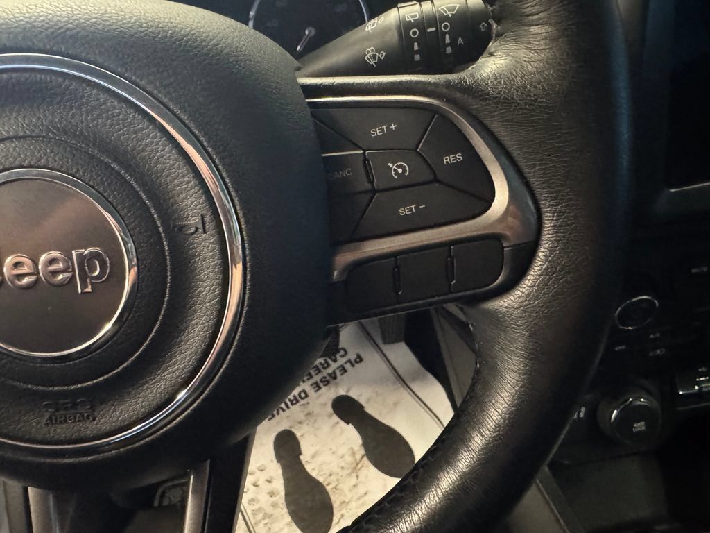 Used 2022 Jeep Renegade Limited AWD/4WD image 12