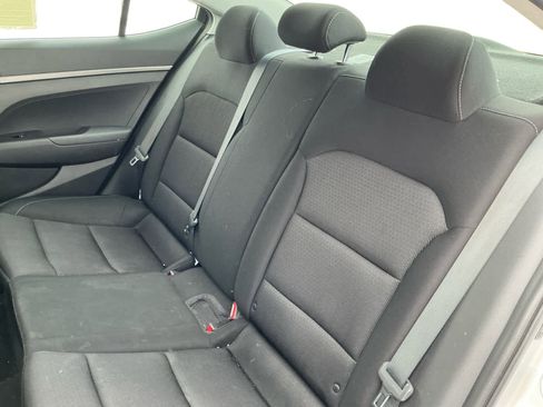 Used 2018 Hyundai Elantra SE w/ Cargo Package image 11