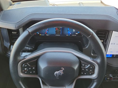 Certified 2025 Ford Bronco Badlands AWD/4WD image 22