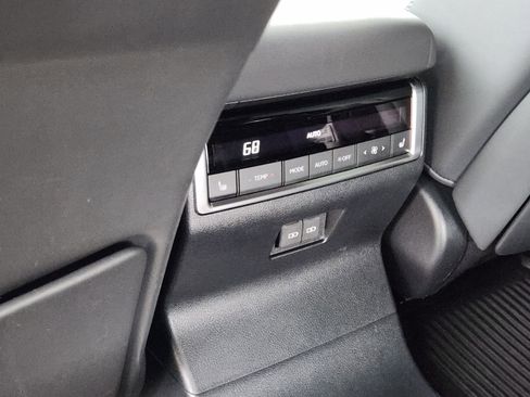 Used 2024 Lexus GX 550 w/ Accessory Package (Z1) AWD/4WD image 12