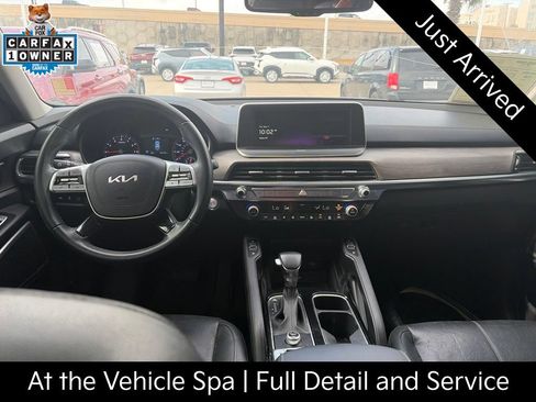 Certified 2022 Kia Telluride EX w/ EX Premium Package FWD image 9
