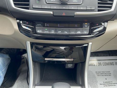 Used 2016 Honda Accord LX image 19