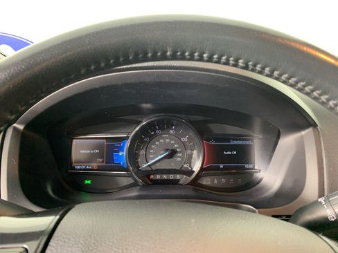 Used 2019 Ford Explorer XLT w/ Equipment Group 202A FWD image 22
