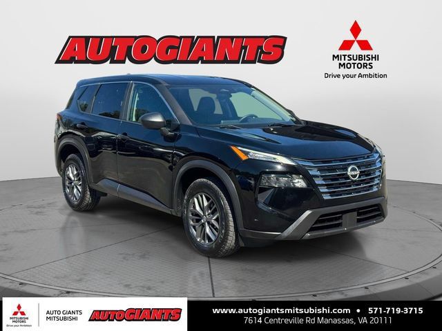 Used 2024 Nissan Rogue S AWD/4WD image 1