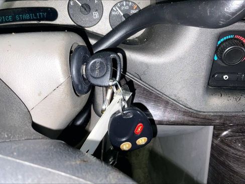 Used 2003 GMC Yukon XL Denali image 11