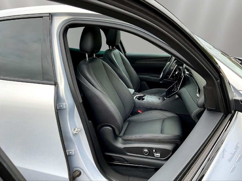 Used 2023 Maserati Grecale Modena AWD/4WD image 29