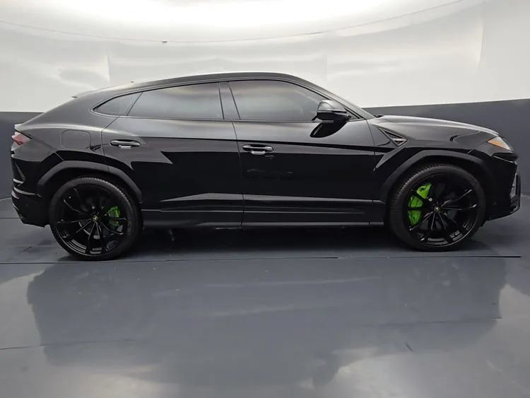 Used 2022 Lamborghini Urus AWD/4WD image 8