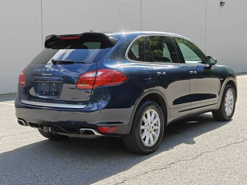 Used 2013 Porsche Cayenne Diesel AWD/4WD image 3