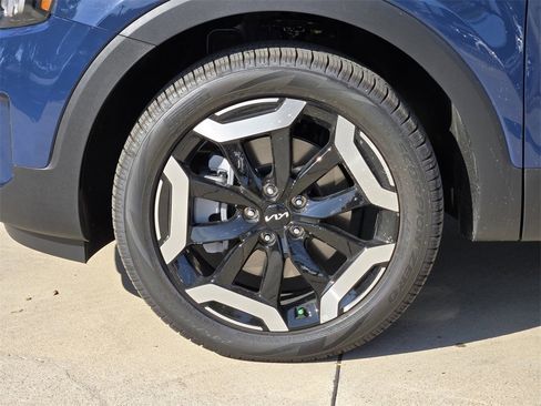 New 2025 Kia Telluride EX w/ EX Captain's Chair Package image 8