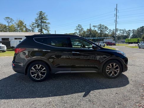 Used 2018 Hyundai Santa Fe Sport w/ Cargo Package FWD image 4