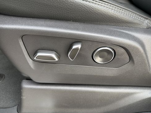 Used 2024 GMC Sierra 1500 Denali image 12