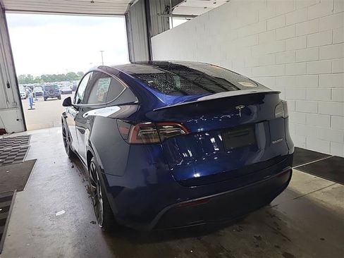 Used 2023 Tesla Model Y Performance AWD/4WD image 4