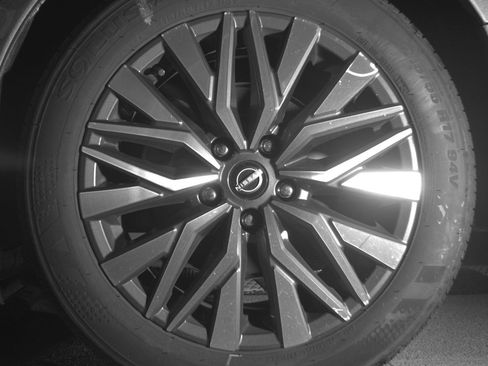 Used 2025 Nissan Altima 2.5 SV image 14