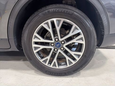 Used 2020 Ford Escape SEL FWD image 5