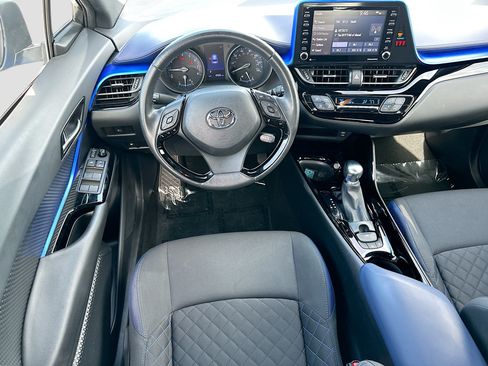 Used 2020 Toyota C-HR XLE FWD image 20