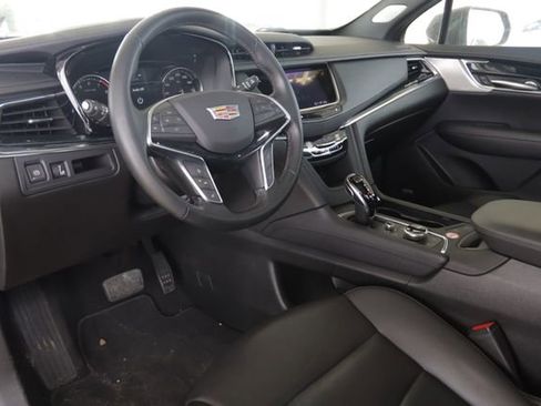Certified 2025 Cadillac XT5 Premium Luxury image 7
