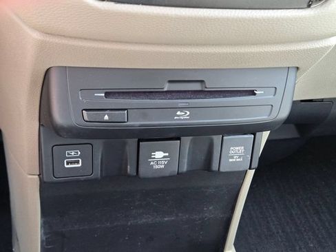 Used 2024 Honda Odyssey Elite image 30