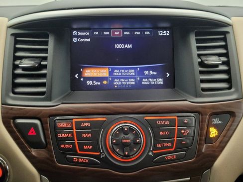Used 2017 Nissan Pathfinder Platinum AWD/4WD image 25