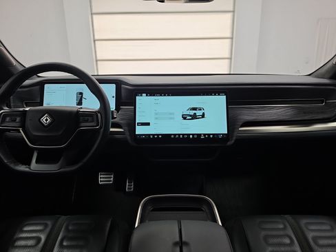 Used 2023 Rivian R1S Adventure Quad AWD/4WD image 27