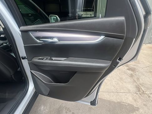 Used 2017 Cadillac XT5 Premium Luxury AWD/4WD image 17