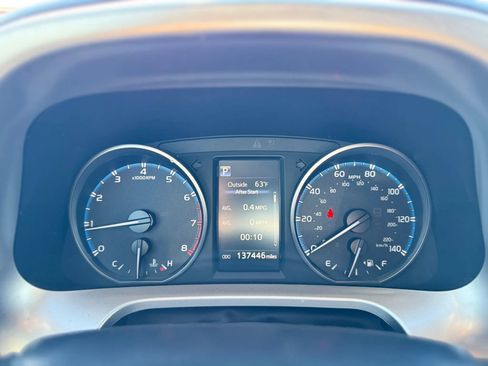 Used 2018 Toyota RAV4 LE image 20