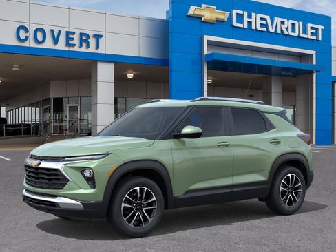 New 2026 Chevrolet TrailBlazer LT w/ Driver Confidence Package image 2