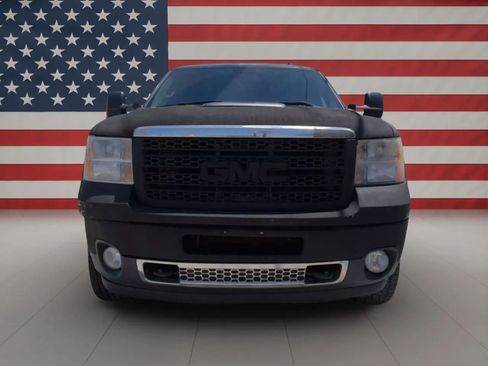Used 2014 GMC Sierra 2500 Denali image 9