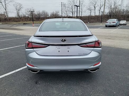 Used 2025 Lexus ES 350 F Sport image 4