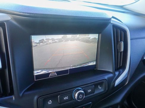 Used 2022 GMC Terrain SLE image 25