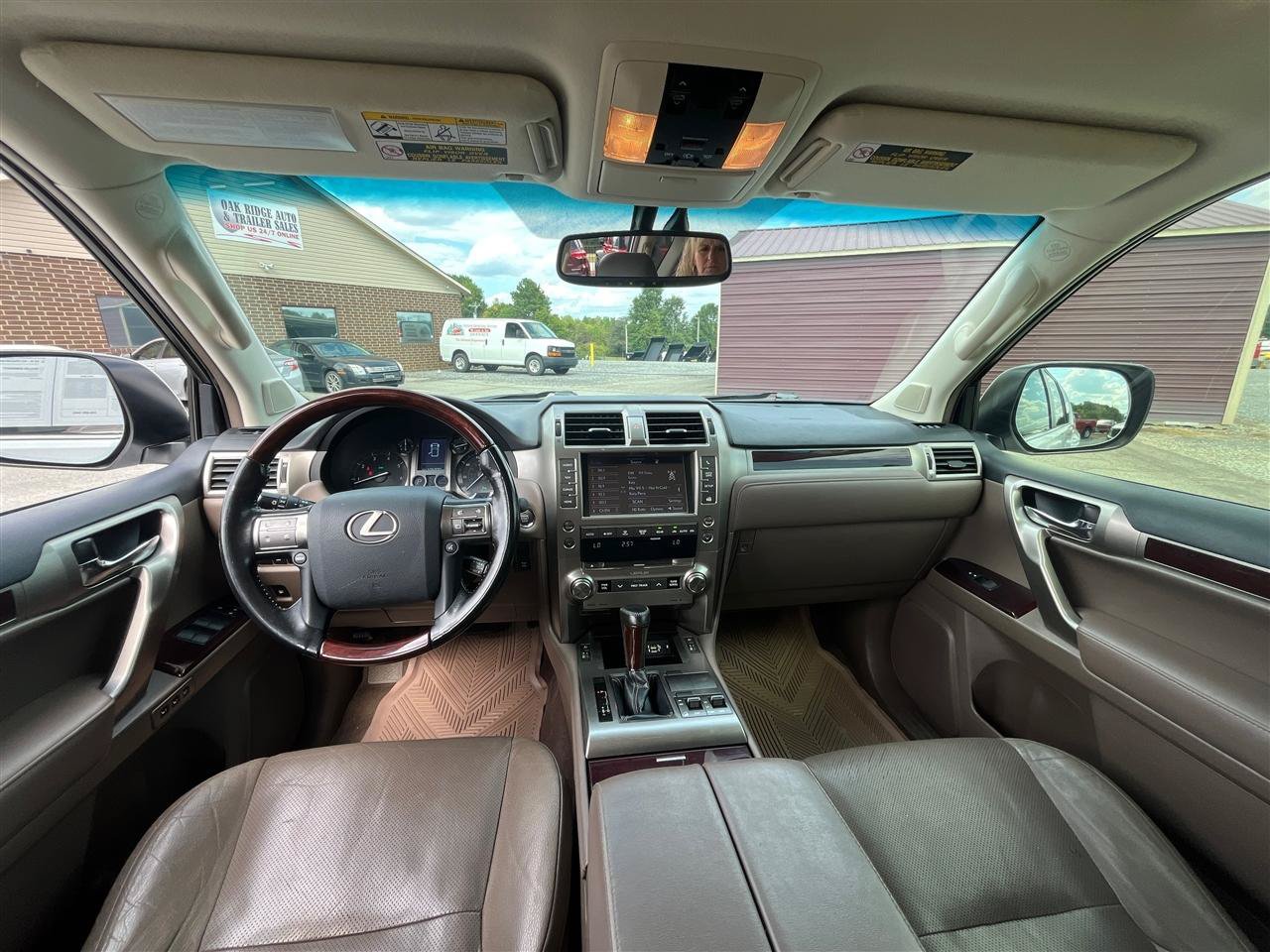 Used 2018 Lexus GX 460 Premium AWD/4WD image 22