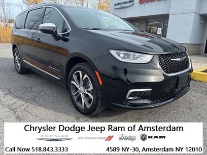 New 2026 Chrysler Pacifica Pinnacle w/ Trailer Tow Group
