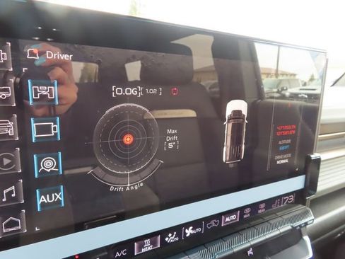 Used 2024 GMC Hummer EV 3X w/ LPO, Illumination Package AWD/4WD image 27