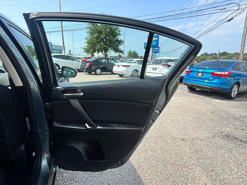 Used 2013 MAZDA MAZDA3 i SV w/ Convenience Pkg FWD image 73