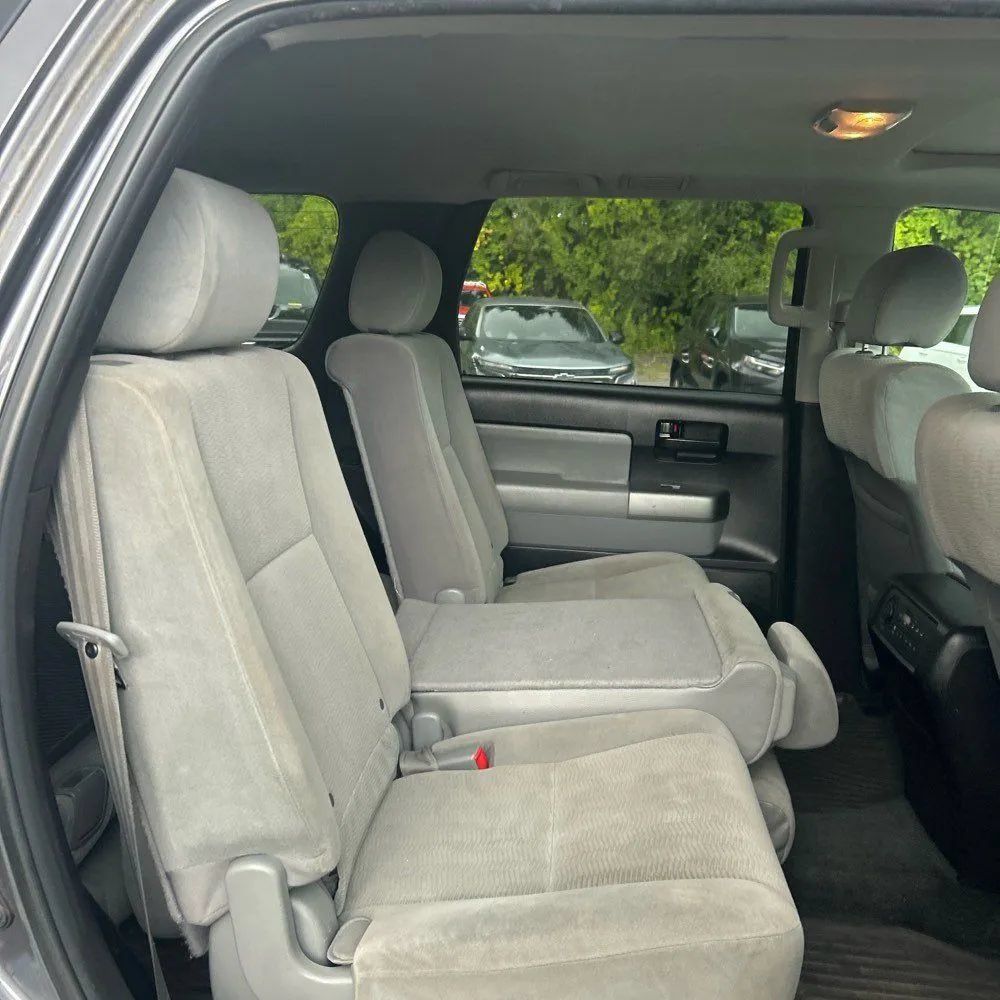 Used 2016 Toyota Sequoia SR5 AWD/4WD image 23