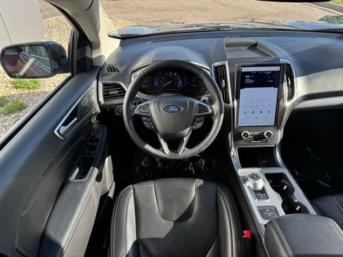 Used 2021 Ford Edge Titanium w/ Class II Trailer Tow Package AWD/4WD image 5