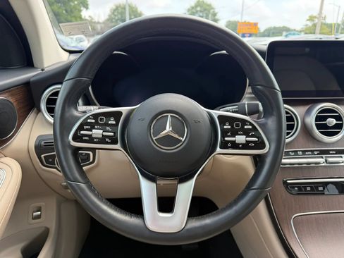 Used 2022 Mercedes-Benz GLC 300 4MATIC w/ Multimedia Package Lite image 9