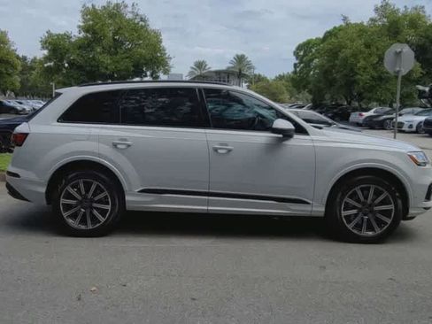 Certified 2023 Audi Q7 2.0T Premium Plus AWD/4WD image 9